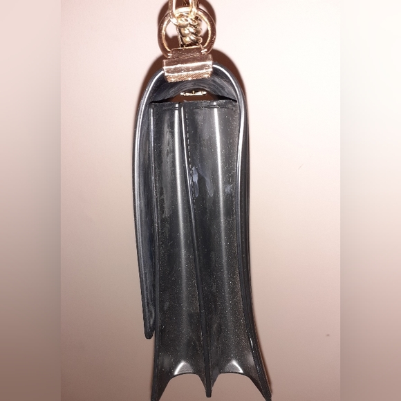 Jenna Fold Over Clasp Bag with Chain Strap faux leather in Black. - Picture 5 of 7